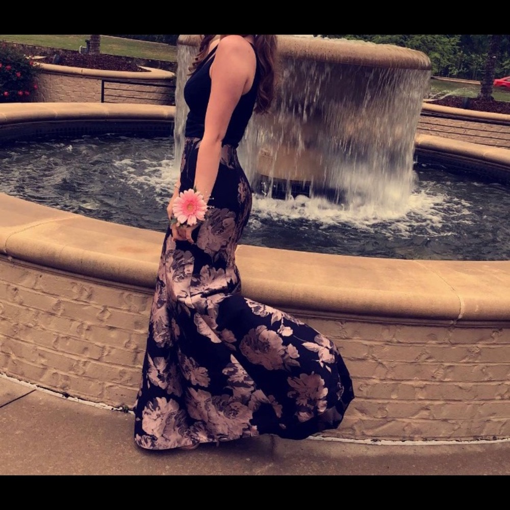 Prom dress from 2018. Bought from David’s Bridal
